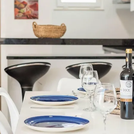 Lovelystay - Prainha Sea View - 3br With Terrace And Bbq Apartment Alvor