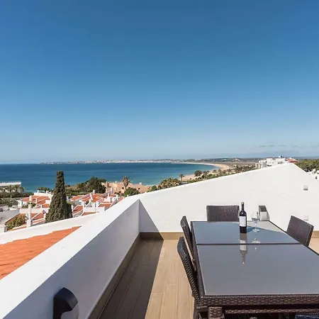 Lovelystay - Prainha Sea View - 3br With Terrace And Bbq