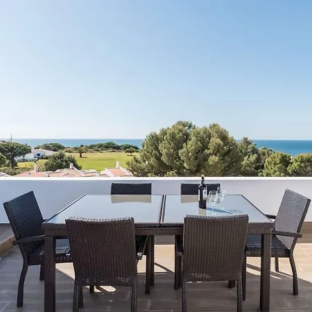 Lovelystay - Prainha Sea View - 3br With Terrace And Bbq Alvor