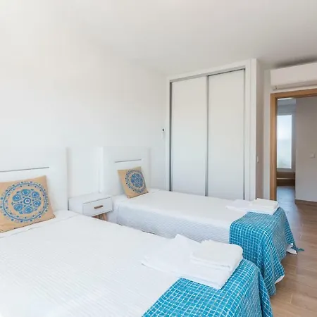 Apartment Lovelystay - Prainha Sea View - 3br With Terrace And Bbq