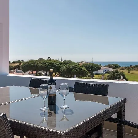 Lovelystay - Prainha Sea View - 3br With Terrace And Bbq Apartment Alvor